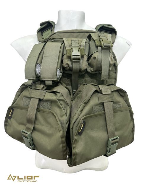 ���� ���� 8 ��"� ���/���